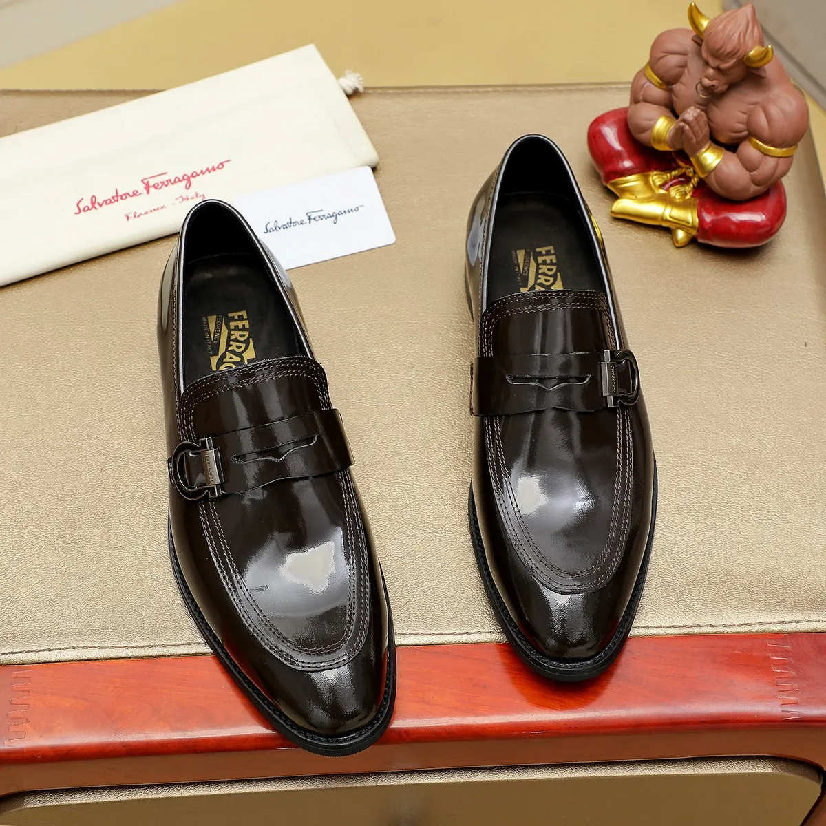 Men's shoes 💰460 Ferragamo [Ferragamo] top imported suit men's shoes 💯Original copy of the official website, product materials: selected imported embossed calfskin + luxury hardware buckle accessories ~ imported water-dyed cow 🐂 leather lining. Strong three-dimensional visual effect, original combination outsole, multiple colors available😘 Size: 39-44 (38.45.46. Customized)